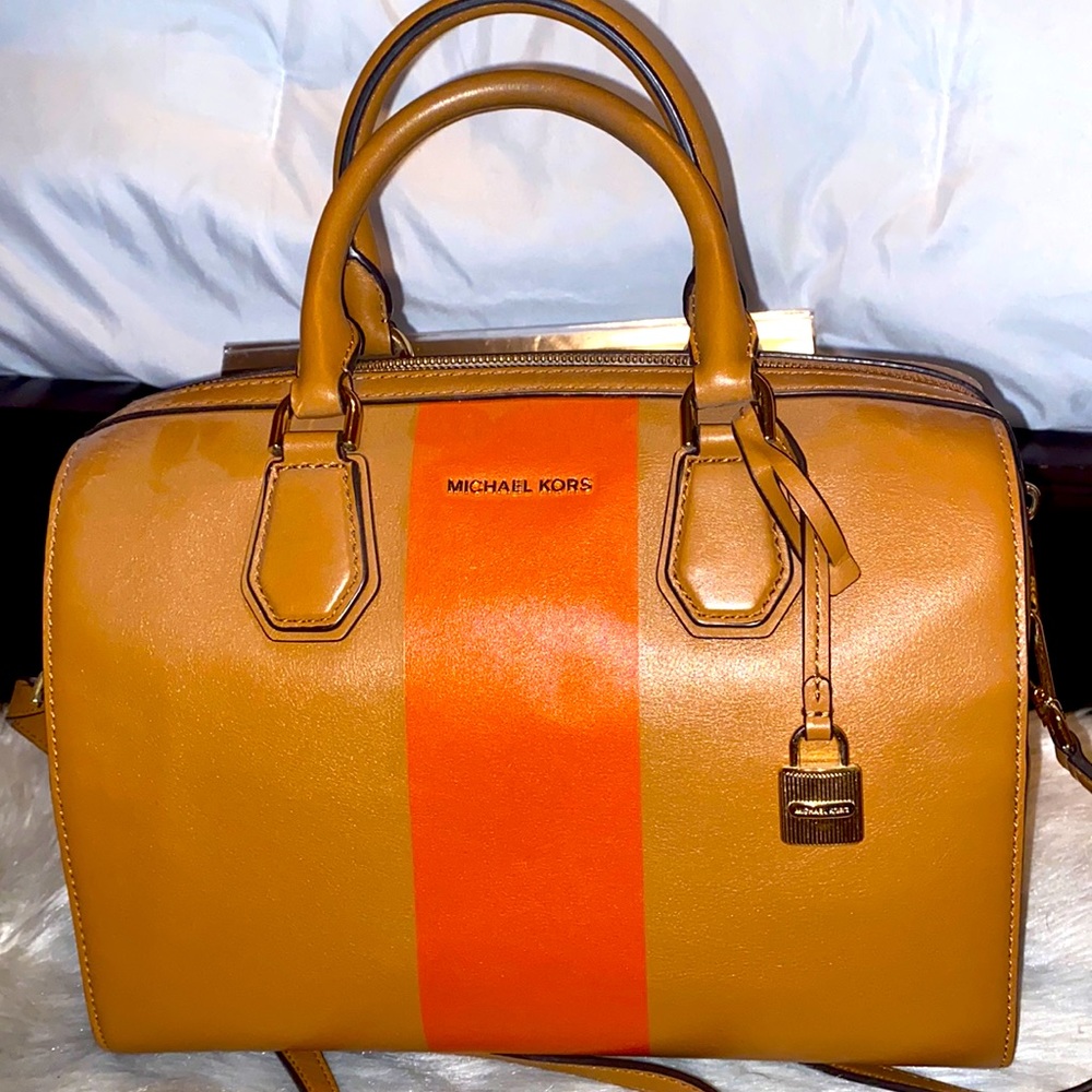 Michael Kors Speedy Doctors handbag.